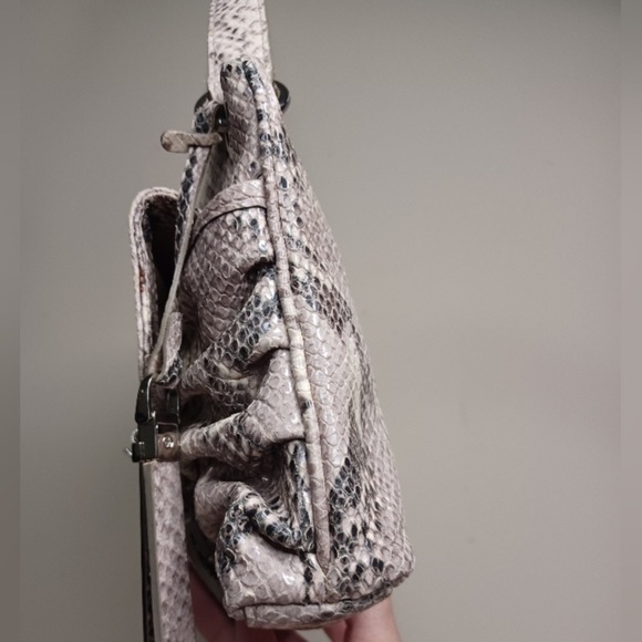 COPY - RARE- COLE HAAN SNAKESKIN CROSSBODY BAG I’ve added a unbranded dust bag. - Picture 9 of 13